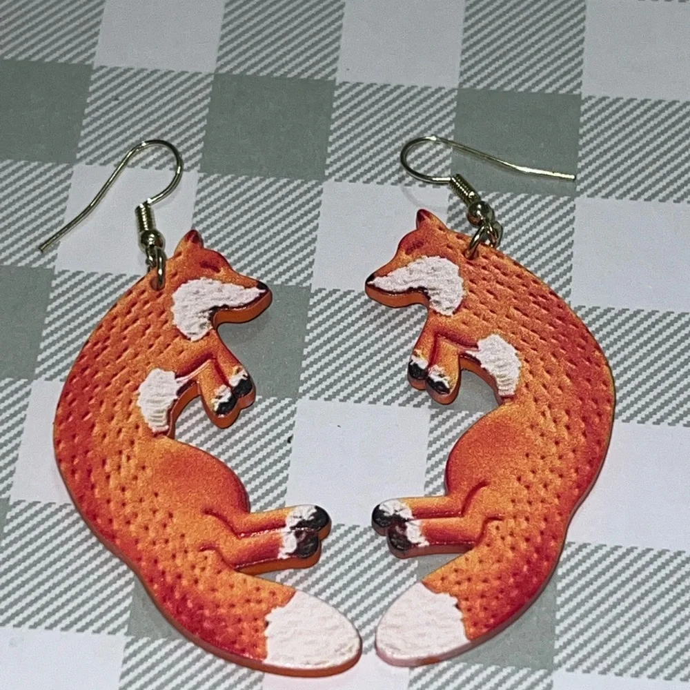 Fox Shaped Earrings in Orange and White - Picture 2 of 4